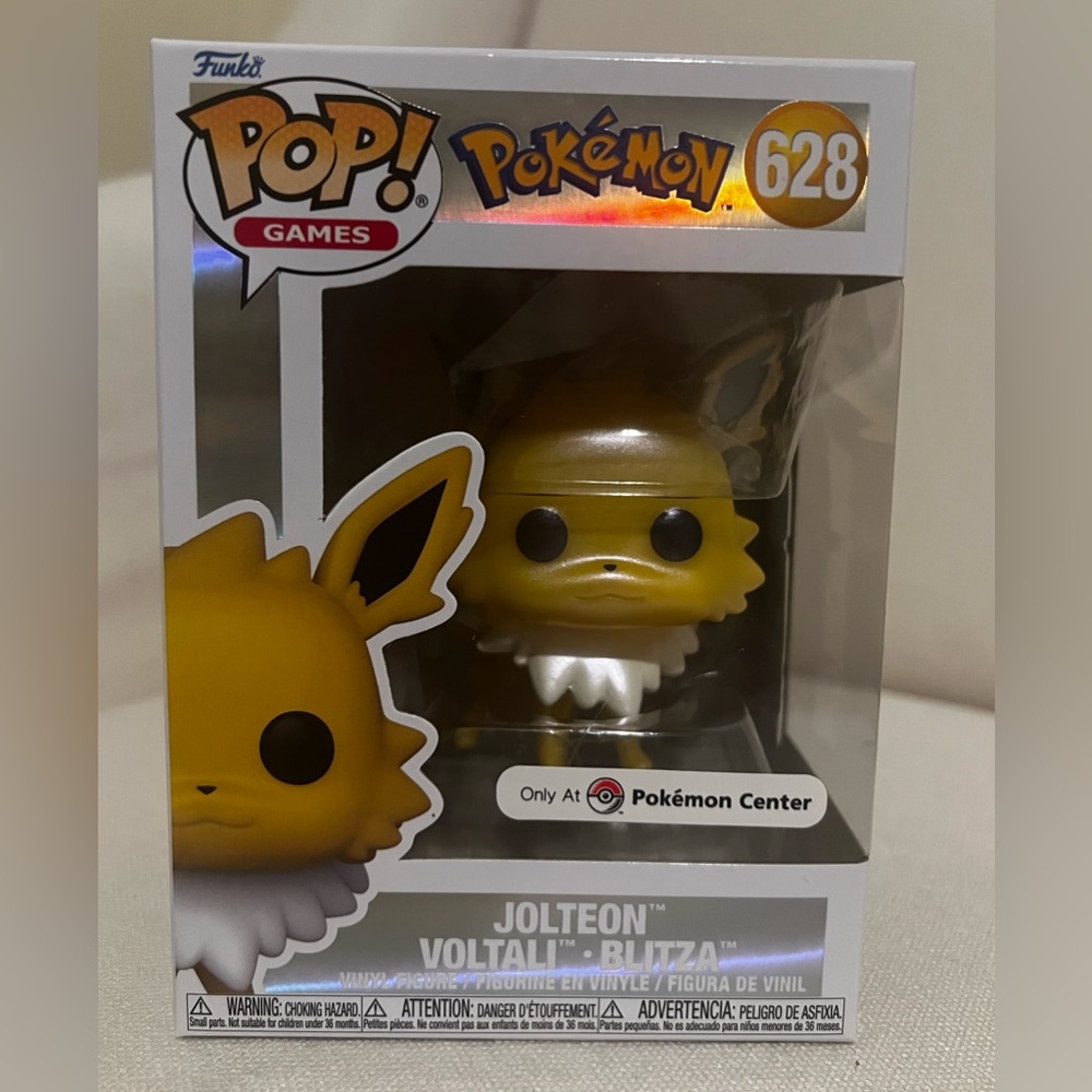 Funko Pop! Games Pokémon Jolteon Vinyl Figure - Pokemon Center